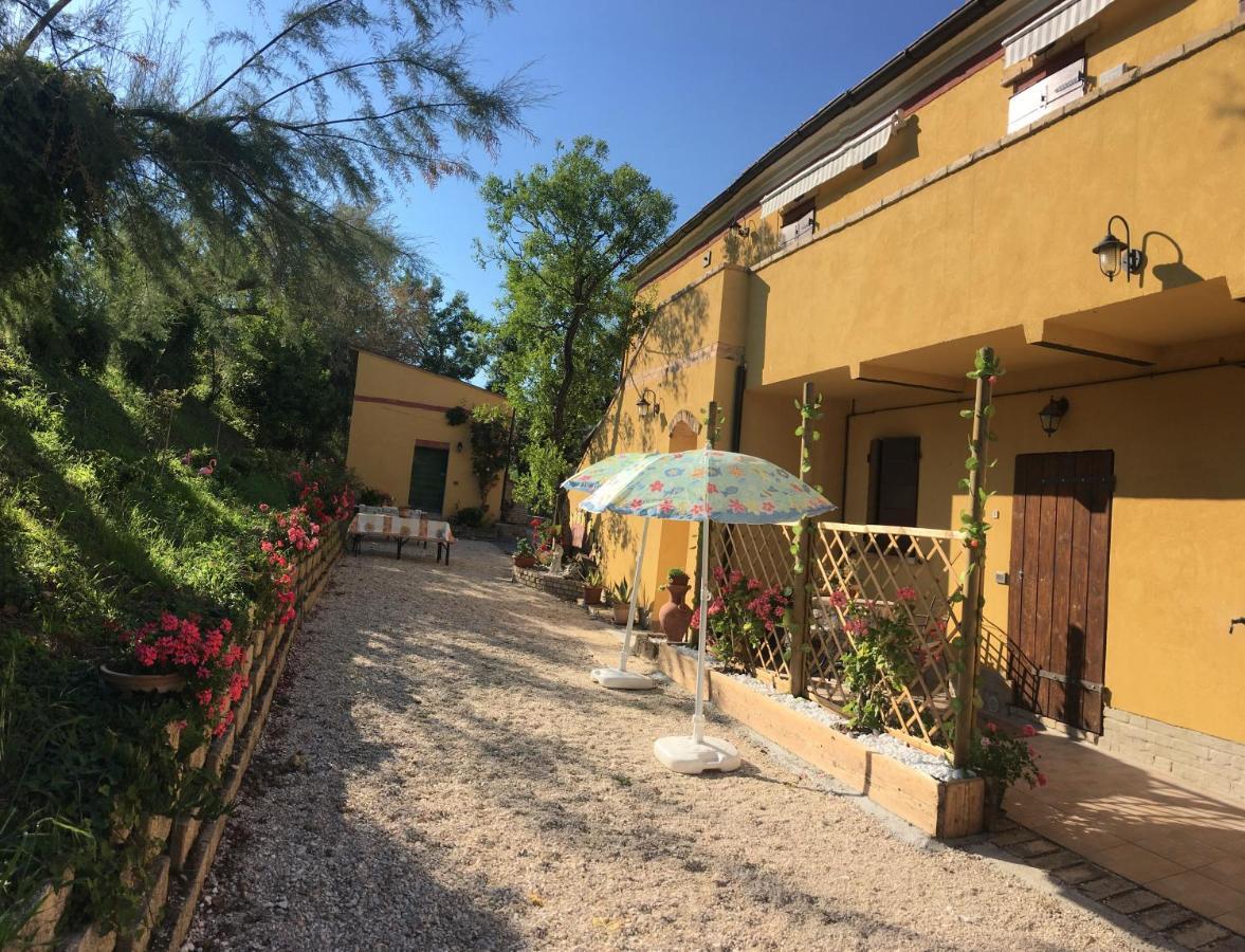 Agriturismo Fattoria Del Colle Ези Экстерьер фото
