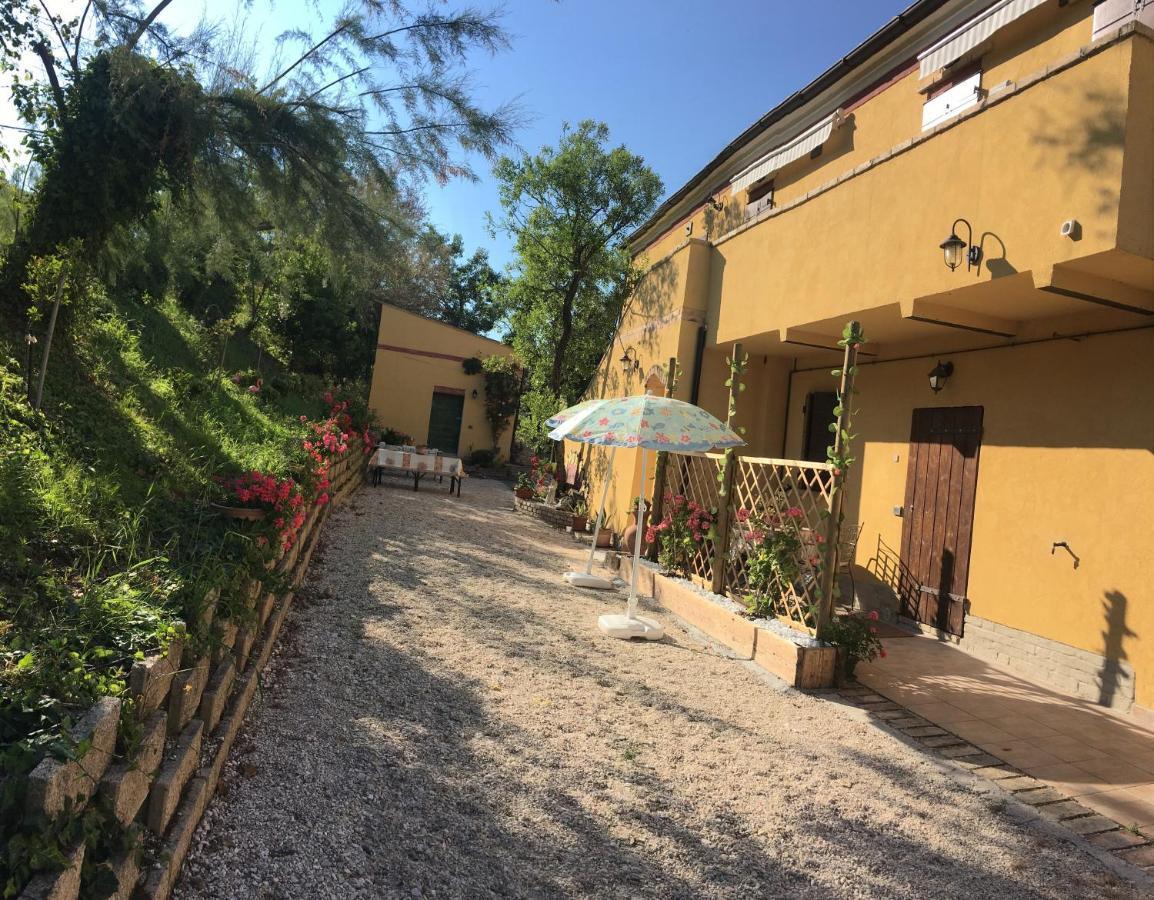 Agriturismo Fattoria Del Colle Ези Экстерьер фото